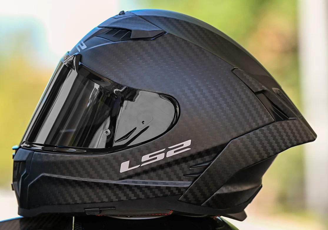 LS2 Dragon FF807 Carbon: O Novo Predador das Estradas